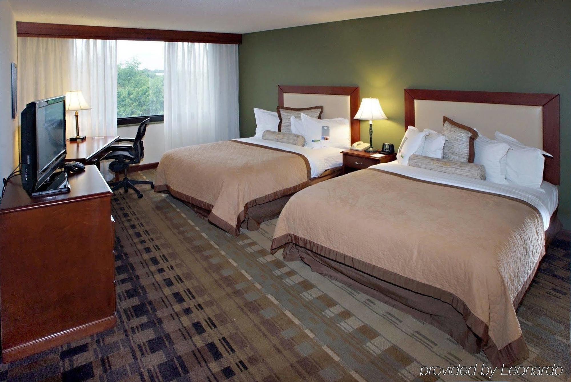 Clarion Hotel&Suites Mount Laurel Exterior foto